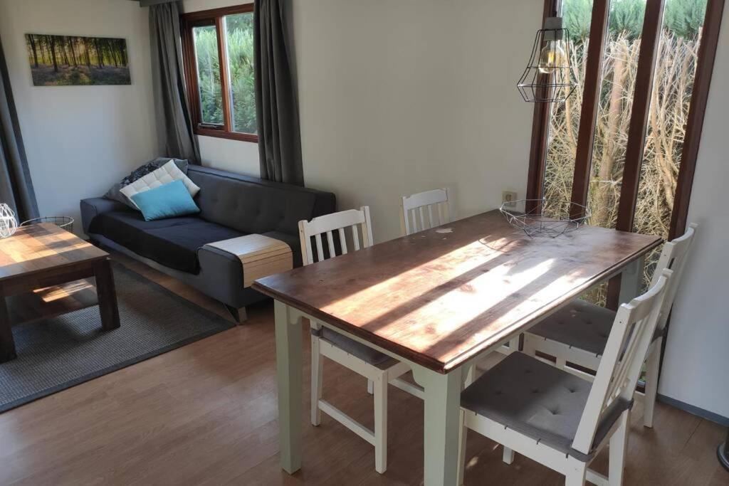 Vila Een Gezellige Chalet Met Zonnige Buitenruimte Op De Veluwe! Putten Exteriér fotografie