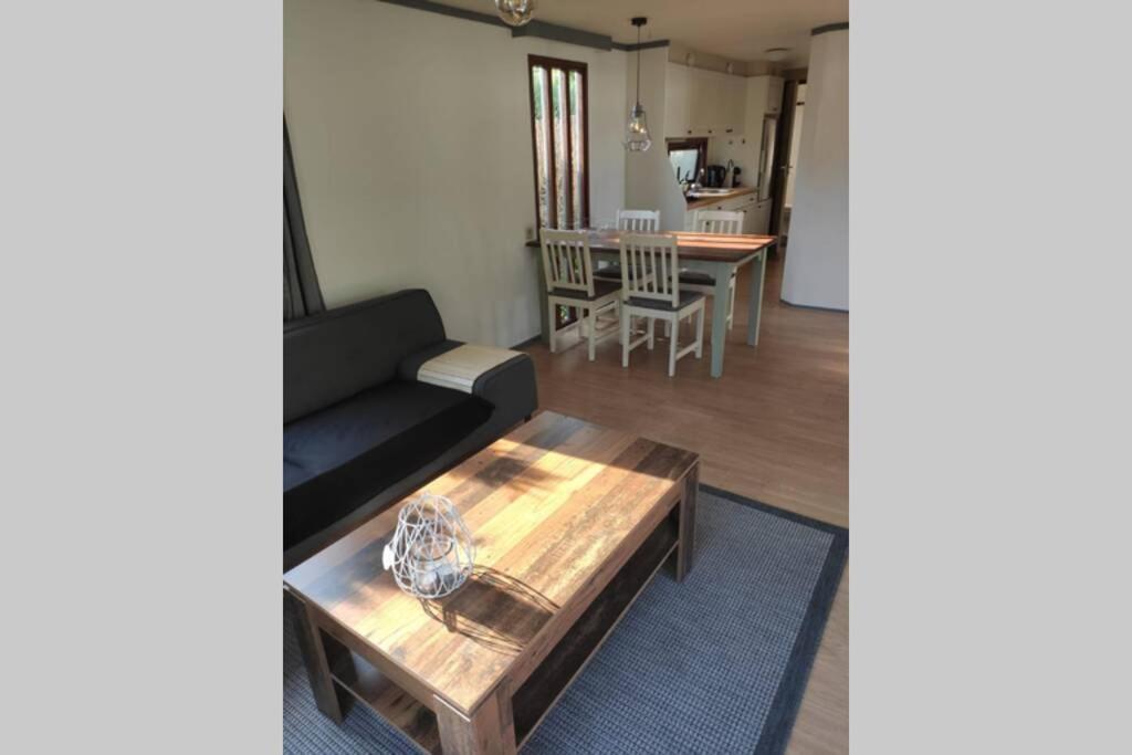 Vila Een Gezellige Chalet Met Zonnige Buitenruimte Op De Veluwe! Putten Exteriér fotografie